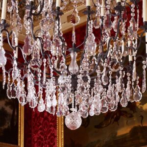 Interior-Objects-Vaughan-Designs-Kington-Chandelier-CL0218-BZ-2